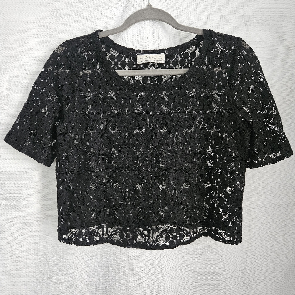 Black‎ Lace Crop Top